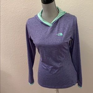 The North Face TNF purple hood Women’s pullover top shirt small Excellent